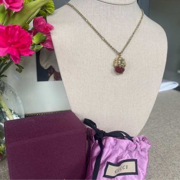 AUTHENTIC - Gucci Necklace Gold Metal Lion Head Red Crystal Pendant - Picture 6 of 11